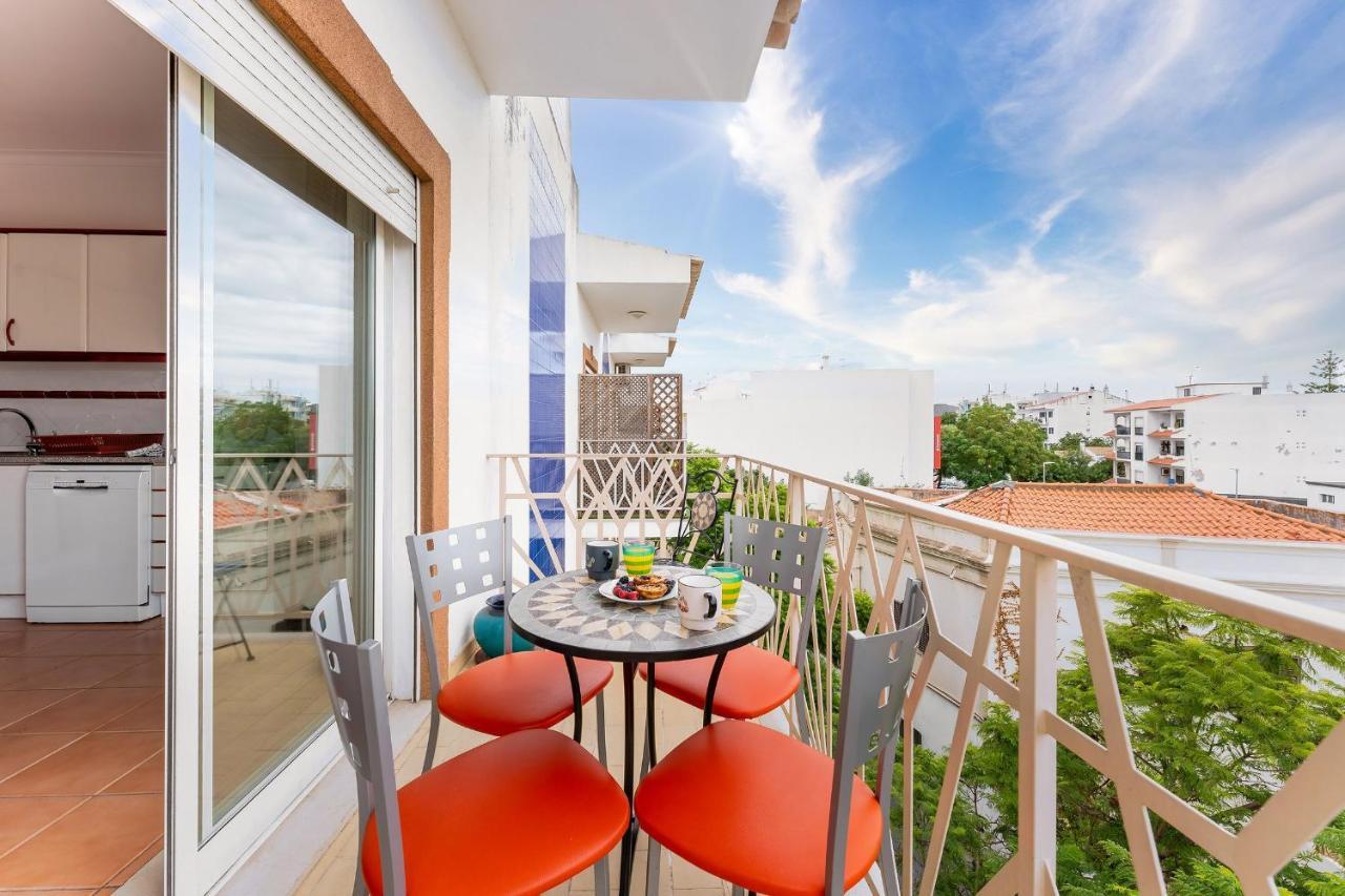 Peaceful 1 Bdr Apartment W/ Balcony By Lovelystay Almancil Exterior photo